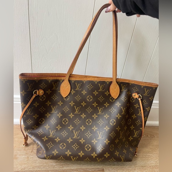 Beautiful authentic Louis Vuitton neverfull pink v limited edition! - Picture 2 of 11